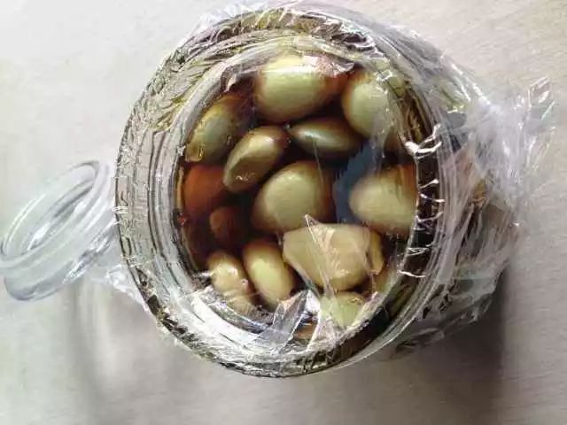 大蒜泡酒可以治什么病，可以長(zhǎng)期吃嗎？