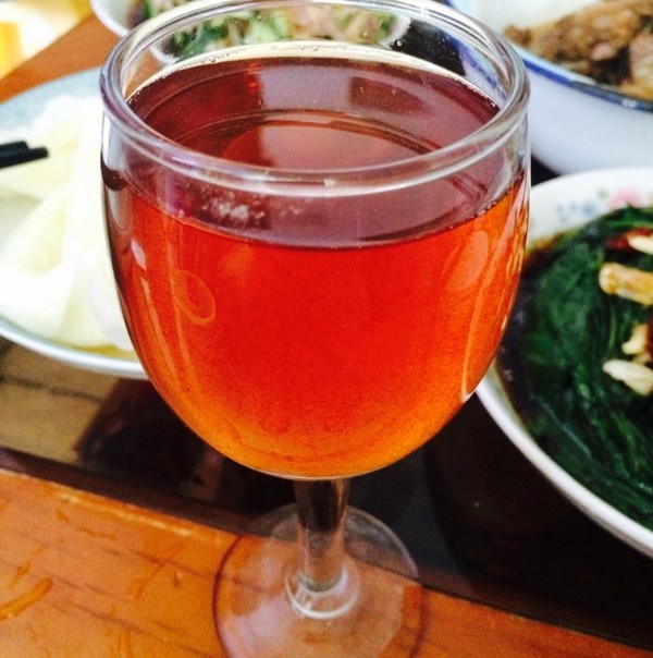 楊梅酒什么時候喝好，喝了上火傷胃嗎？