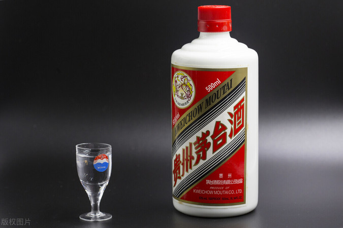 打開的茅臺(tái)酒能放多久(開過(guò)的茅臺(tái)酒能放多久)