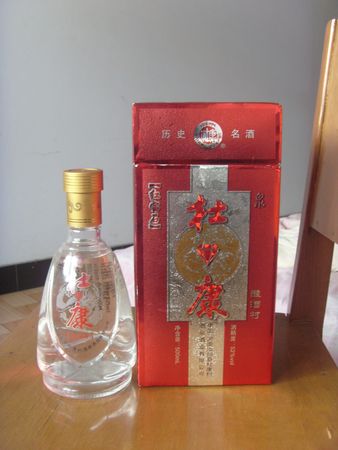 明朝裝酒的叫什么多少錢(qián)(明朝喝的是什么酒)