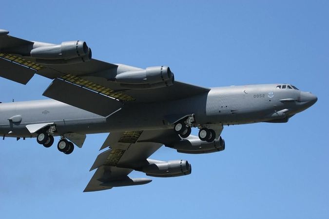 b52轟炸機如何預(yù)熱點火(b52轟炸機點火怎么喝)