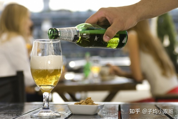 什么人群不適合喝白酒(不適合喝白酒的人群)